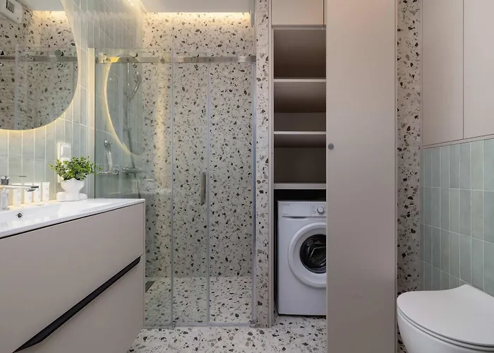 Stylish In A Modern Development 800 M From Spodek By Renters